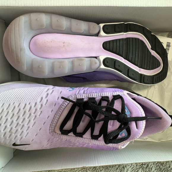 Nike Air Max 270 Lavender and Black Sneakers - Picture 3 of 3